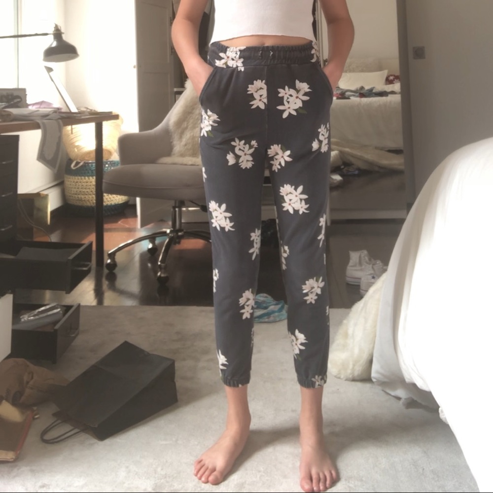 Sweat pants
